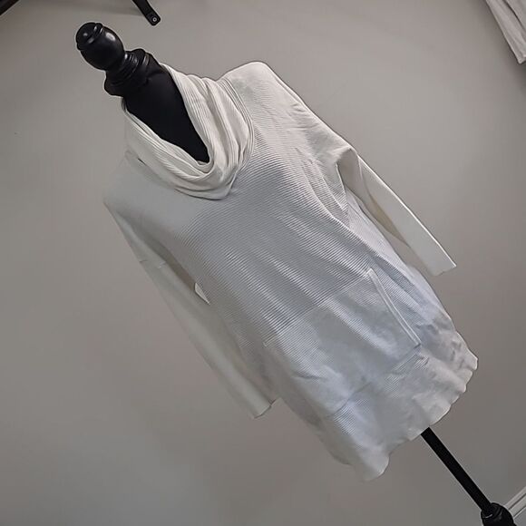 Renuar S/P cowlneck sweater with handwarmer pocket on front - Picture 1 of 10